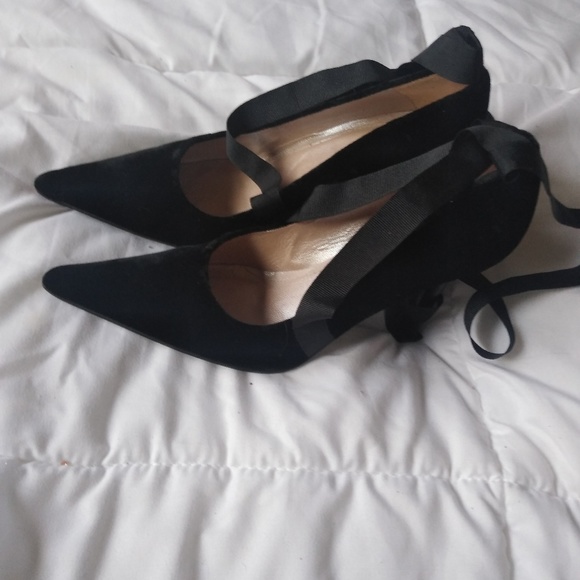 Banana Republic Velvet tie up heels - Picture 5 of 6